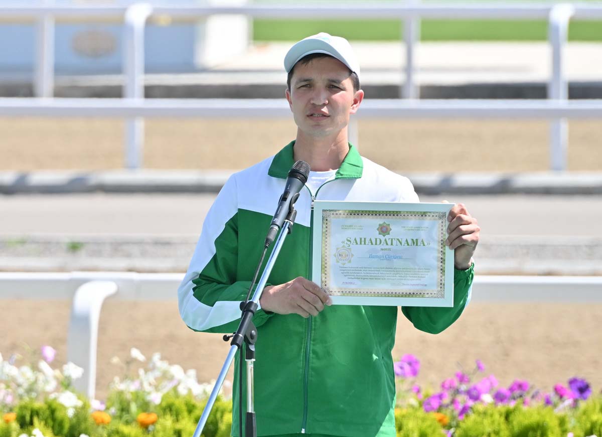 President of Turkmenistan took part in festivities on the occasion of the national holiday of the Turkmen horse